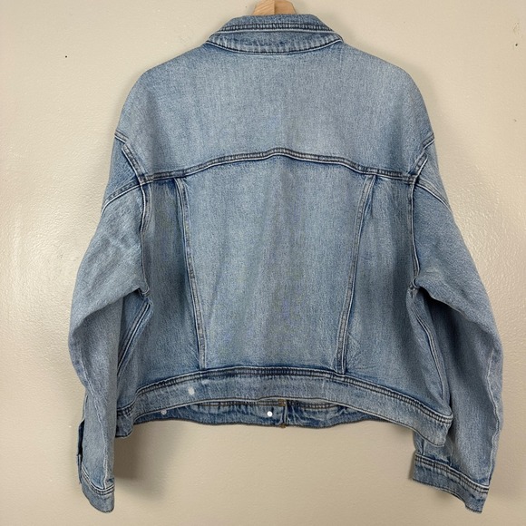 Maurices Women's 1X Denim Jacket Blue Distressed Button Front Trucker NEW - Picture 2 of 13
